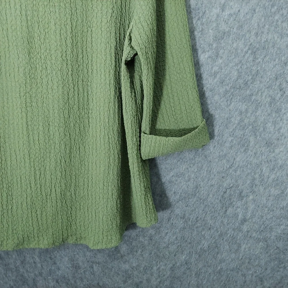 Ava & Grace Women Top 1X Olive Minimalist Seersucker Henley Capsule Roll Tab Slv - Picture 9 of 10
